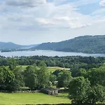 Stylish & Contemporary 5 * Fully Renovated Luxurious Daire *