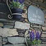 Stylish & Contemporary 5 * Fully Renovated Luxurious Ambleside