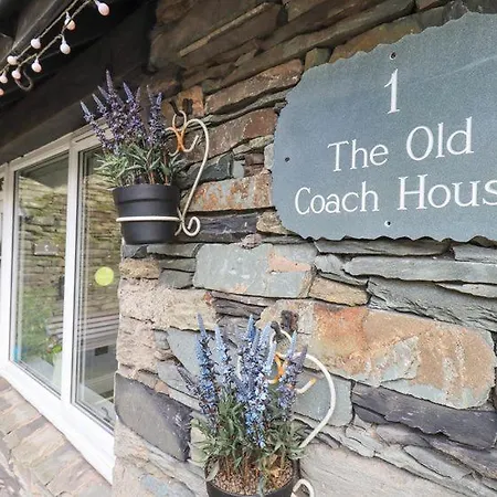 Stylish & Contemporary 5 * Fully Renovated Luxurious Apartamento *